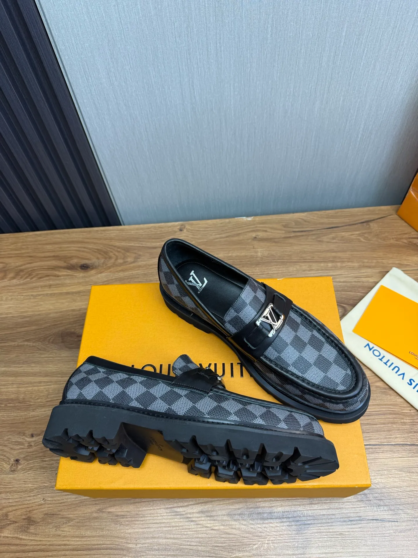 Factory 680💰 LV. Men's business casual leather shoes, all made of imported original brand leather, just to create a more comfortable wearing experience, original non-slip and wear-resistant outsole ✔️16-45 (38.45 non-returnable)